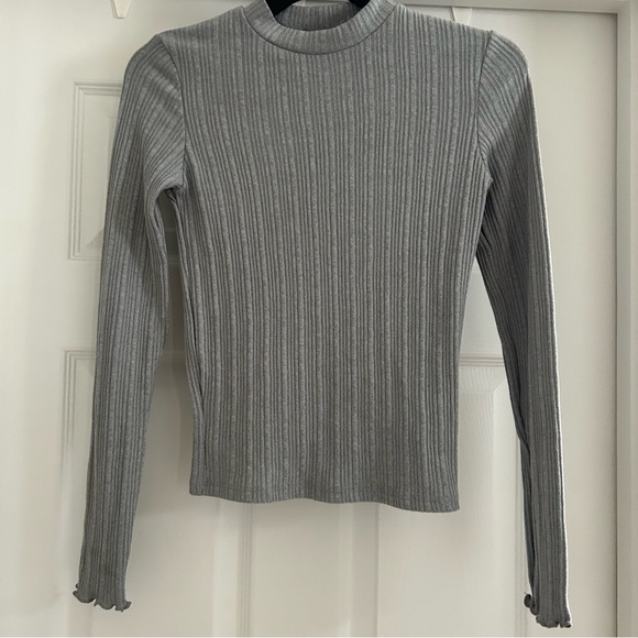 🥳Host Pick Hollister Women’s Ribbed Long Sleeve Shirt Size S - Picture 1 of 5